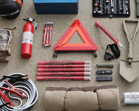 Important Items To Carry In Your Vehicle's Emergency Kit